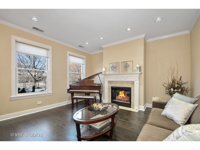 Park Tower penthouse interior at 800 North Michigan Avenue