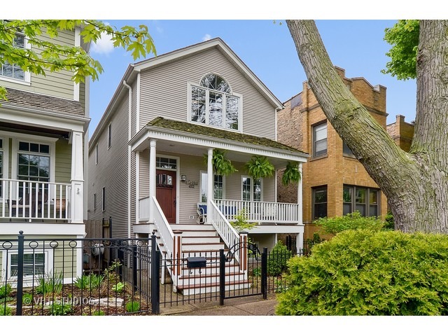4322 N Oakley Avenue property in CHICAGO