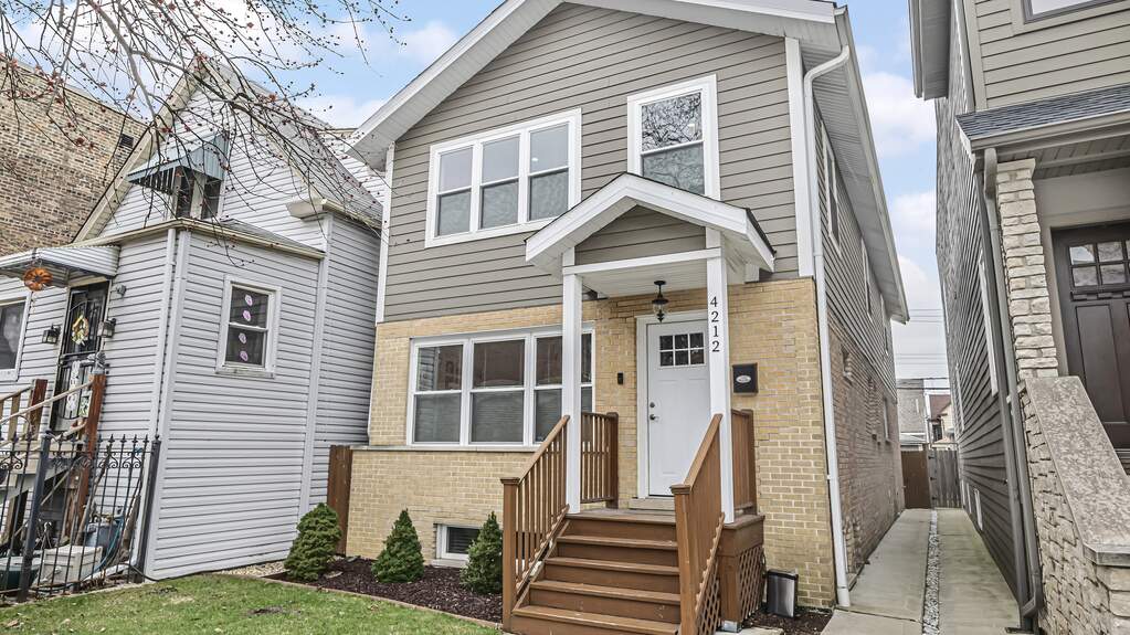4212 N Sacramento Avenue property in Chicago