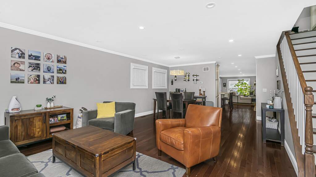 Luxury living space with panoramic Chicago views