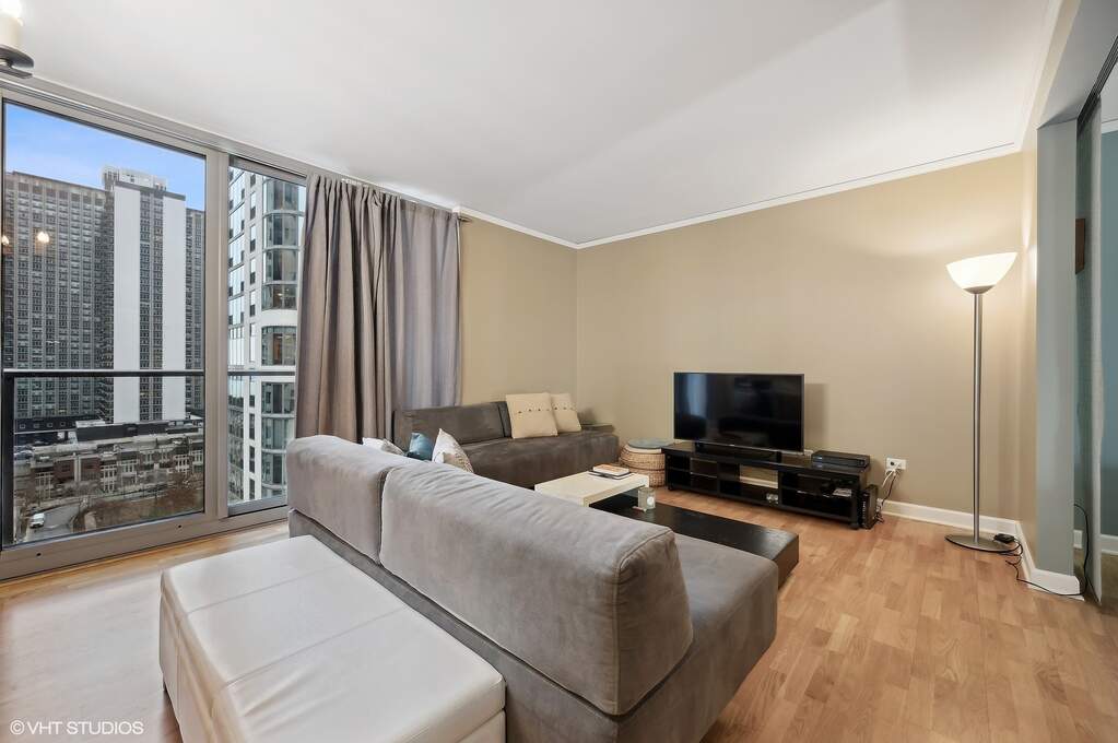 Private full-floor residence detail at Park Tower