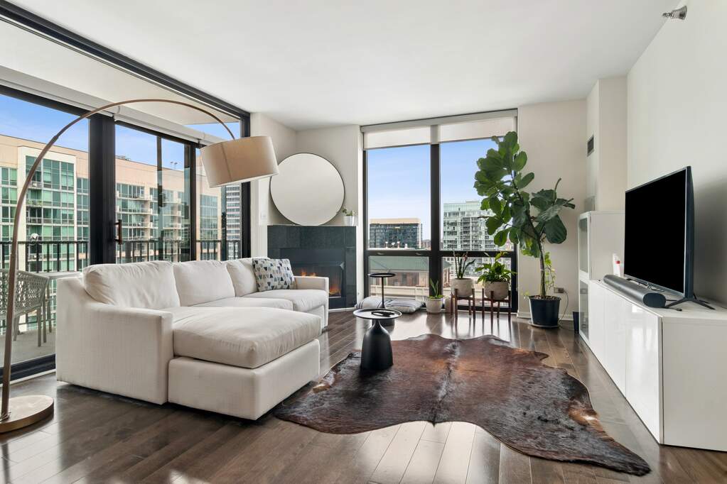 Park Tower penthouse interior at 800 North Michigan Avenue