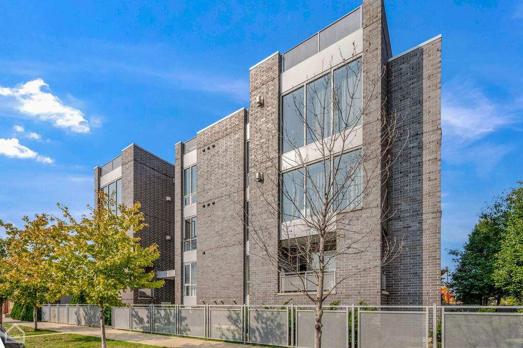 2366 N Seeley Avenue #1E property in Chicago