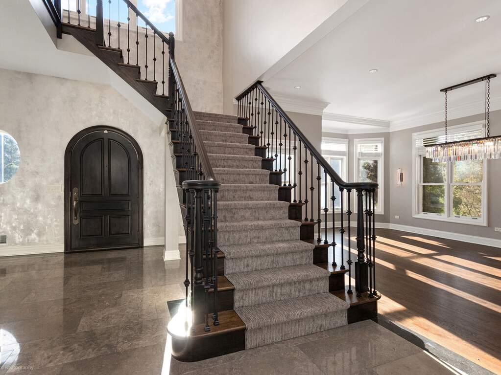 Designer kitchen and refined entertaining spaces