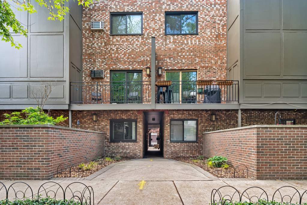 1133 W Drummond Place #A1 property in Chicago