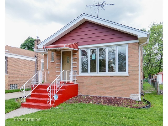 14318 University Avenue property in DOLTON