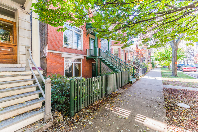 2117 W Haddon Avenue #1 property in CHICAGO