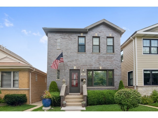 3645 N Campbell Avenue property in CHICAGO