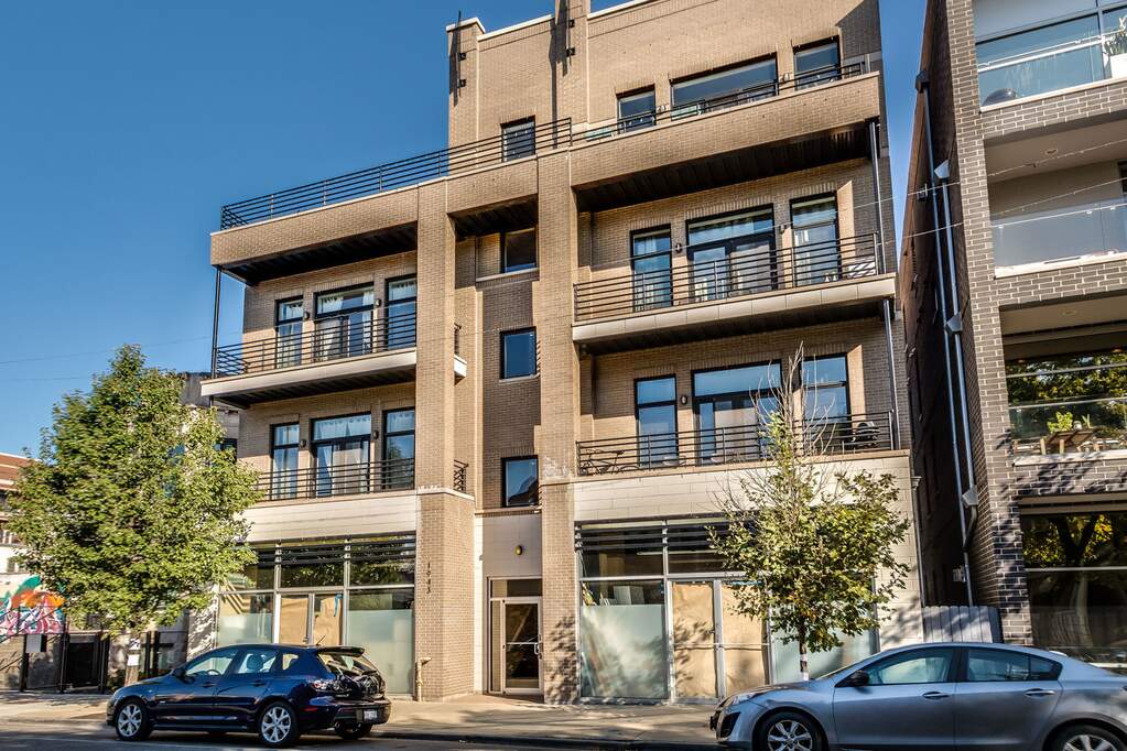 1943 N California Avenue #2D property in Chicago