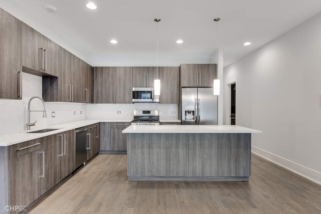 Designer kitchen and refined entertaining spaces