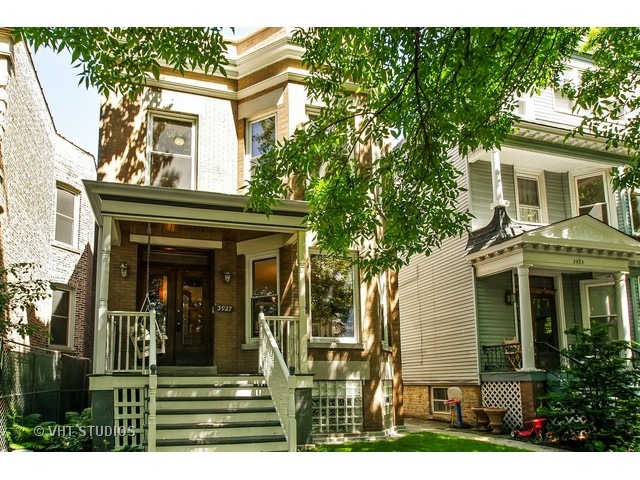 3927 N Seeley Avenue property in CHICAGO