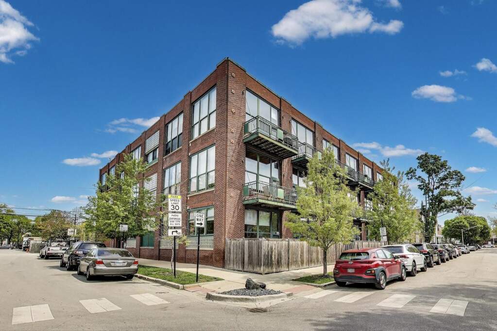 2654 W Medill Avenue #202 property in Chicago