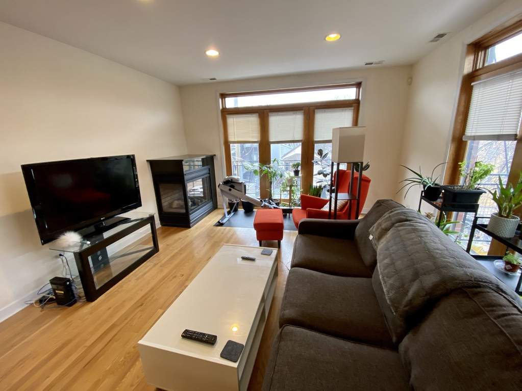 Private full-floor residence detail at Park Tower