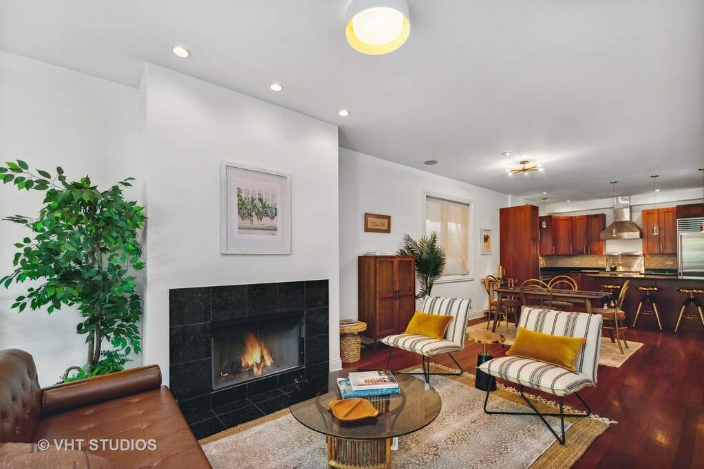 Luxury living space with panoramic Chicago views