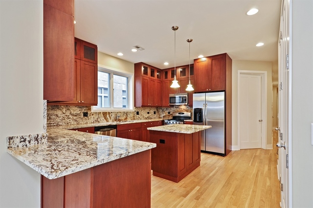 Luxury living space with panoramic Chicago views