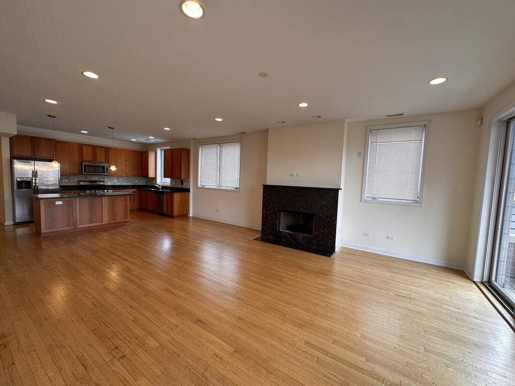 Designer kitchen and refined entertaining spaces