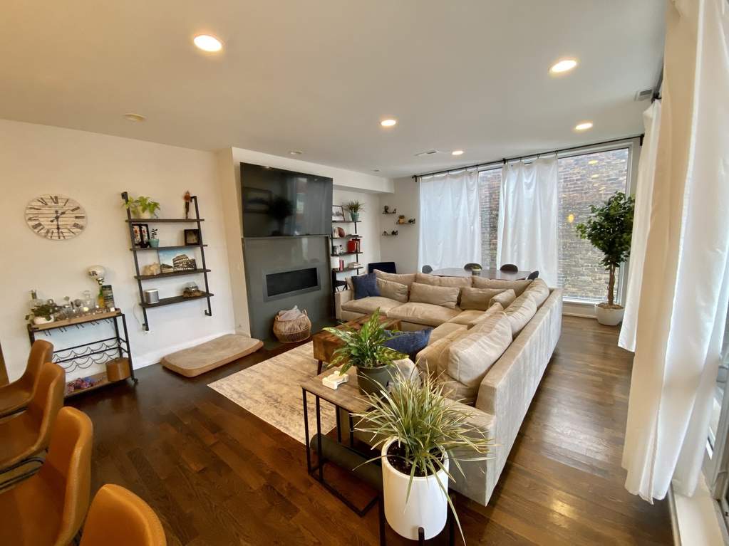 Private full-floor residence detail at Park Tower