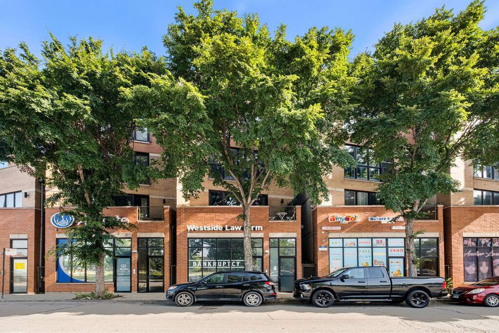 2442 W Madison Street #1 property in Chicago