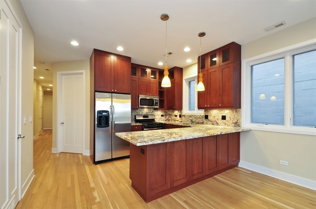 Luxury living space with panoramic Chicago views