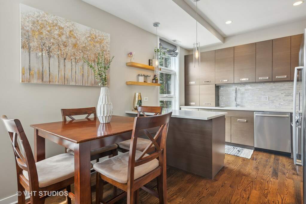 Designer kitchen and refined entertaining spaces