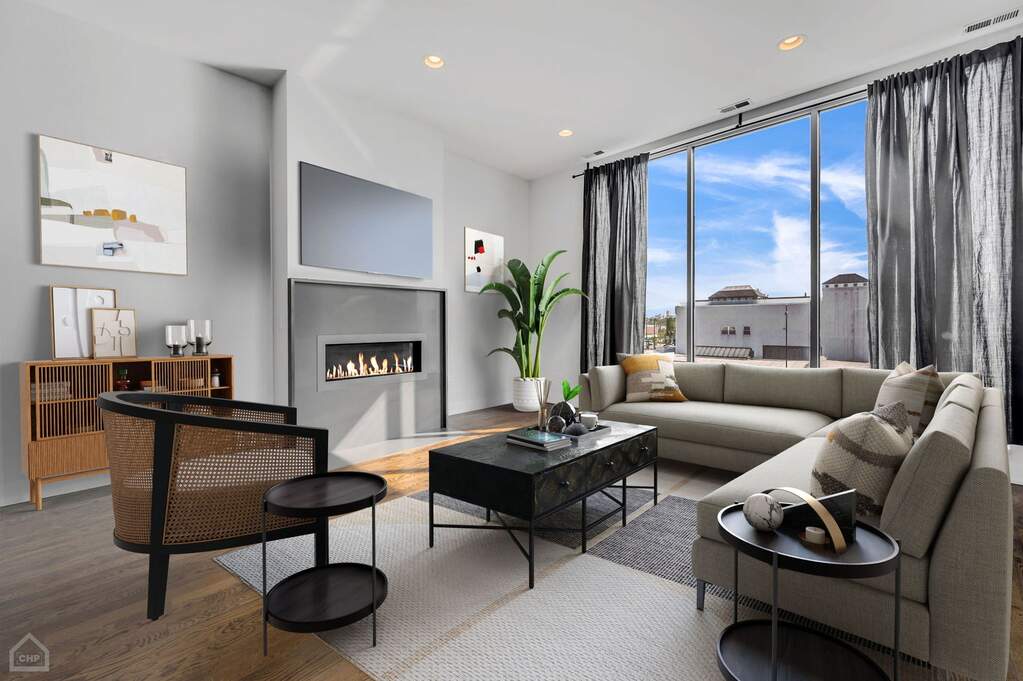 Designer kitchen and refined entertaining spaces