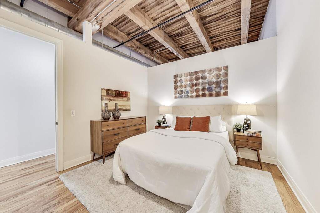 Private full-floor residence detail at Park Tower