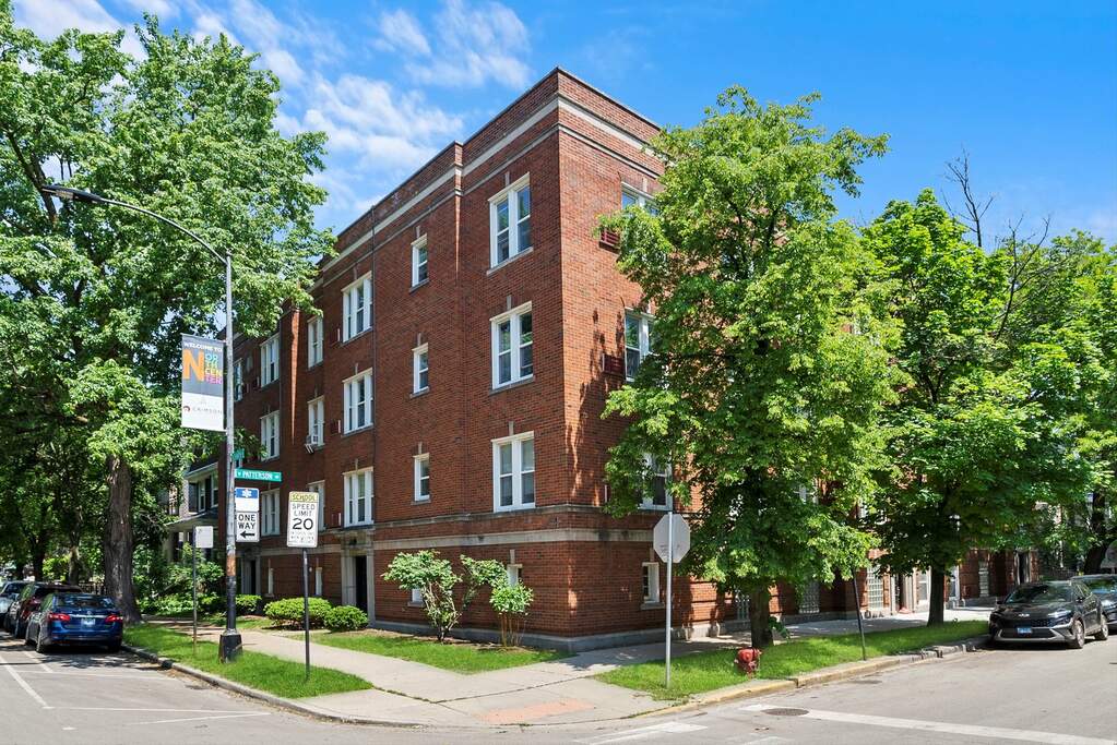 3639 N Damen Avenue #2 property in Chicago