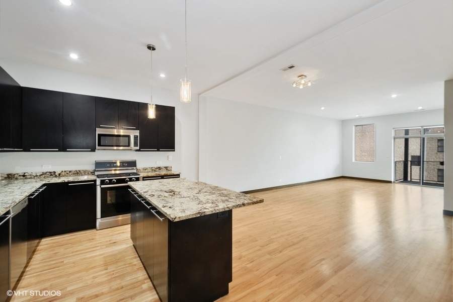 Designer kitchen and refined entertaining spaces