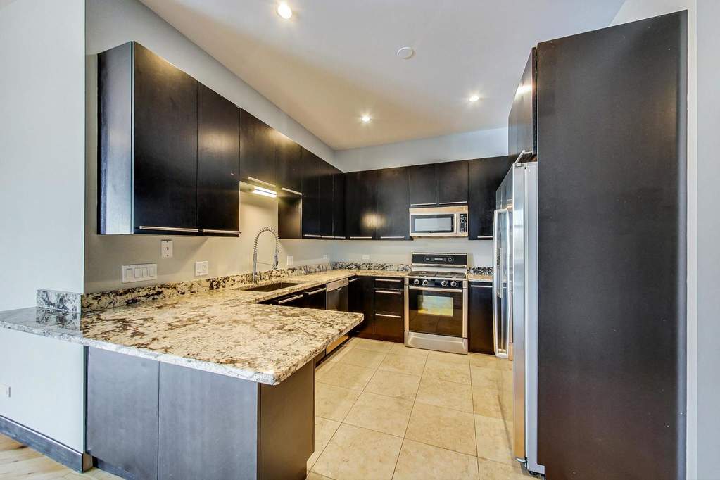 Private full-floor residence detail at Park Tower