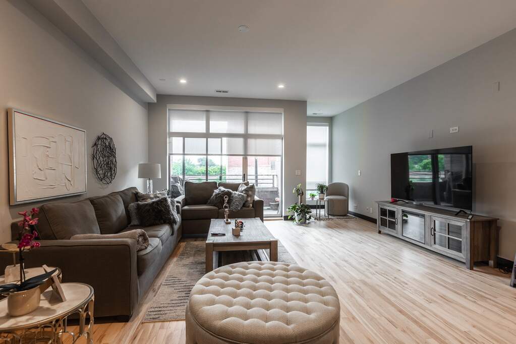 Designer kitchen and refined entertaining spaces