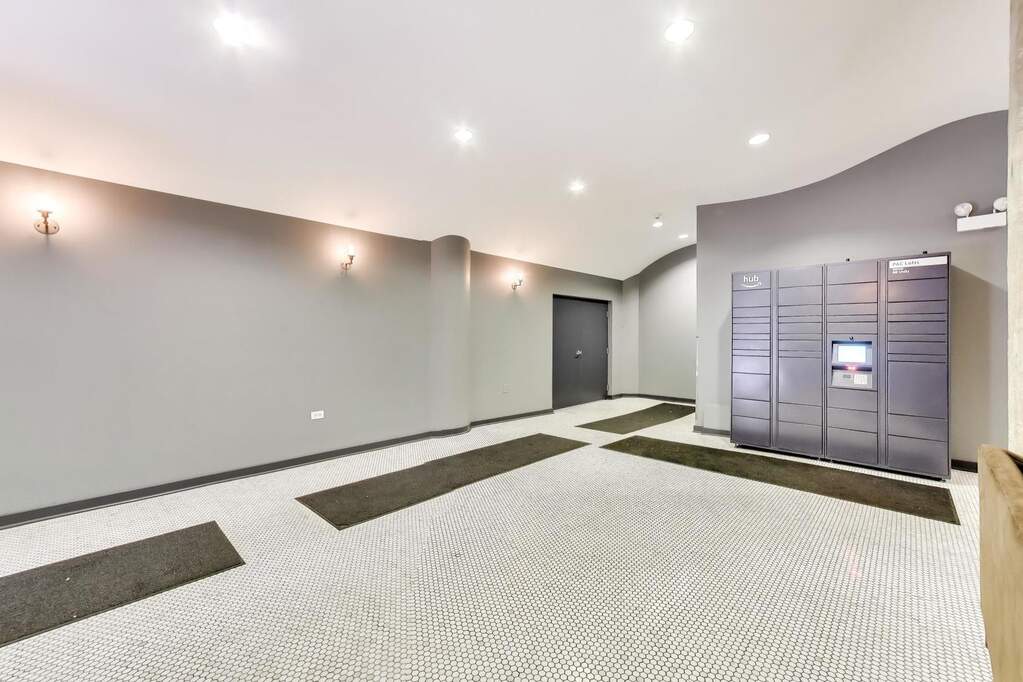 Private full-floor residence detail at Park Tower