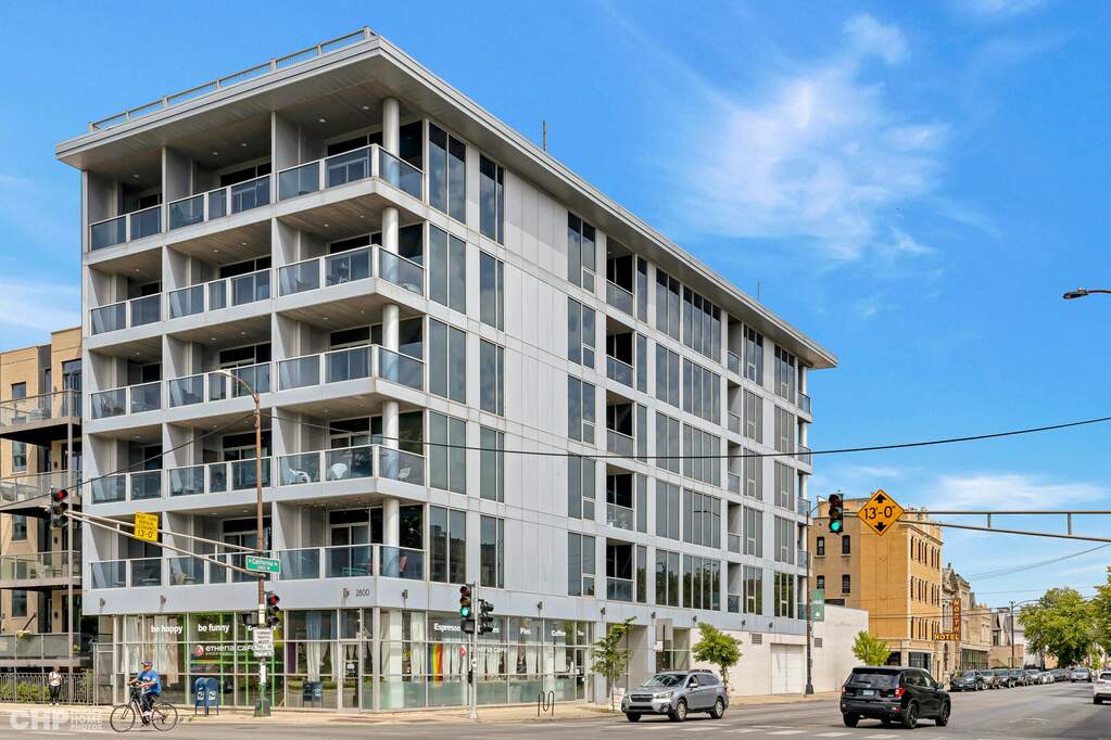 2800 W North Avenue #202 property in Chicago