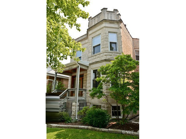 3833 N Oakley Street property in CHICAGO
