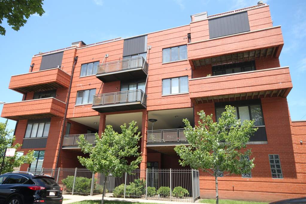 2358 W School Street #2E property in Chicago