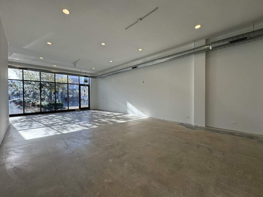 Luxury living space with panoramic Chicago views