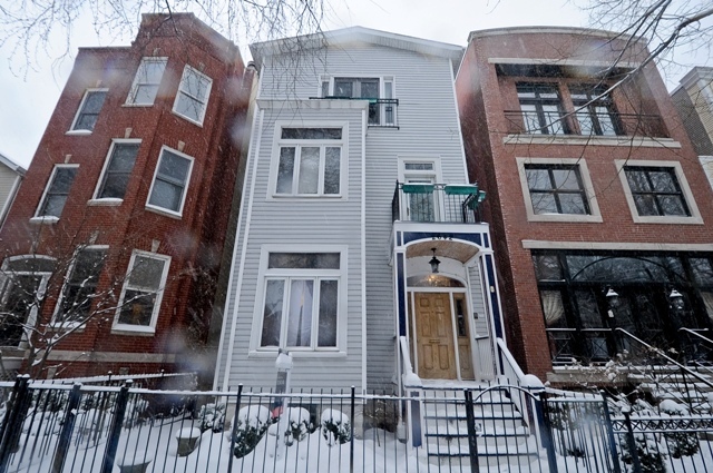 2642 N Dayton Street property in CHICAGO