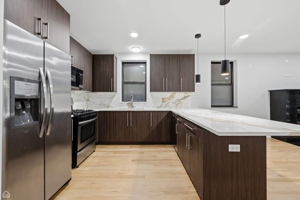 Luxury living space with panoramic Chicago views