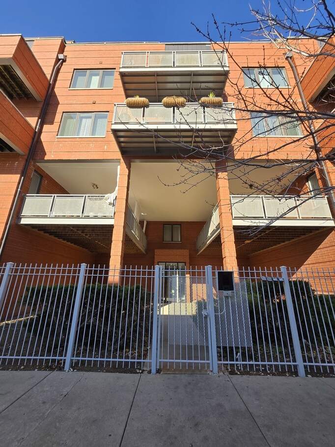 2358 W School Street #4W property in Chicago
