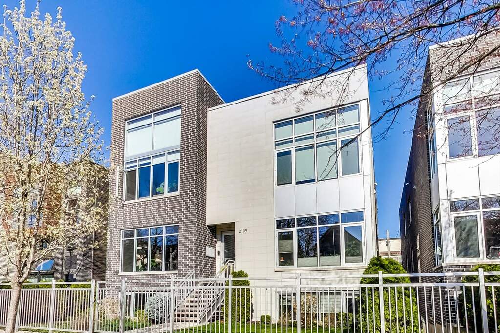 2109 N Campbell Street #1N property in Chicago