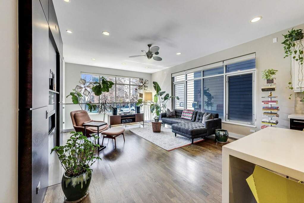 Designer kitchen and refined entertaining spaces