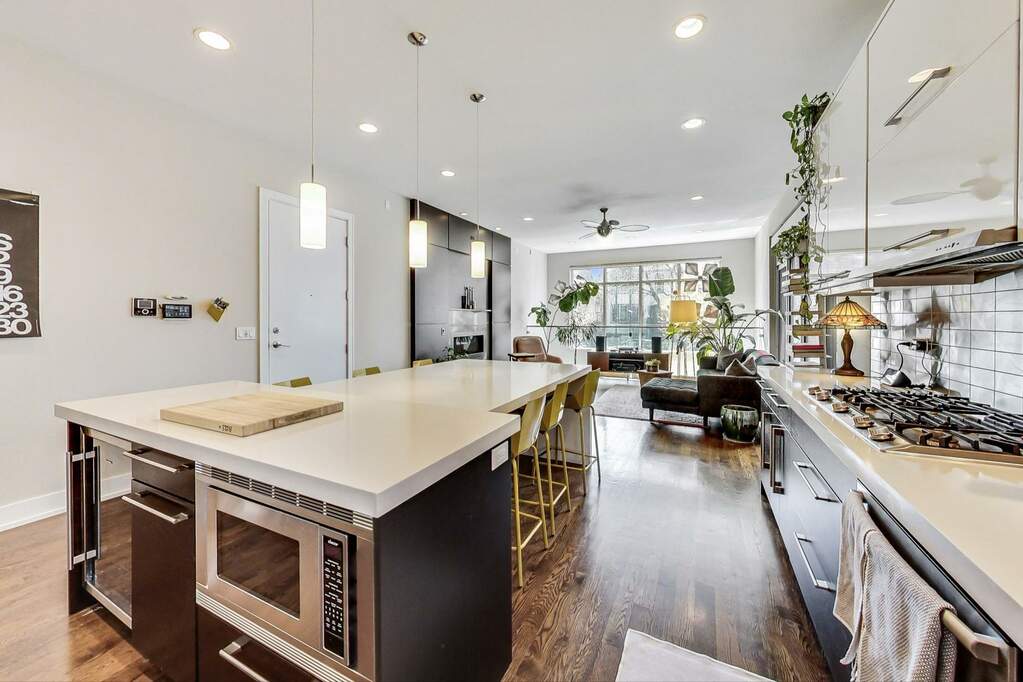 Private full-floor residence detail at Park Tower
