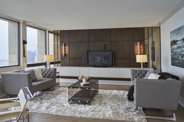 Penthouse bedroom suite overlooking Chicago