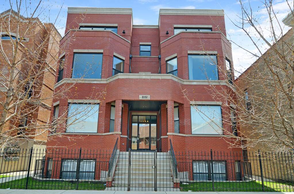 2151 W Evergreen Avenue #301 property in Chicago