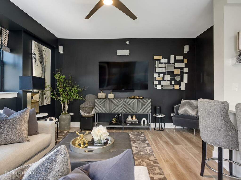 Private full-floor residence detail at Park Tower