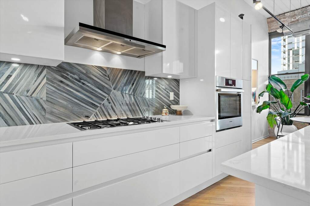 Private full-floor residence detail at Park Tower