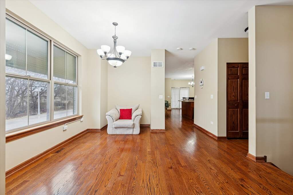 Luxury living space with panoramic Chicago views