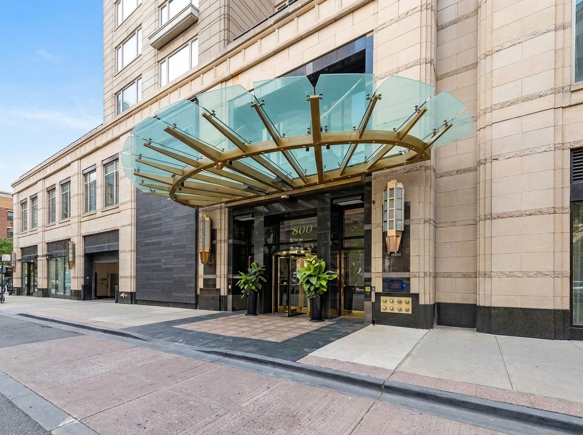 800 N Michigan Avenue #PH64 full-floor penthouse in Chicago