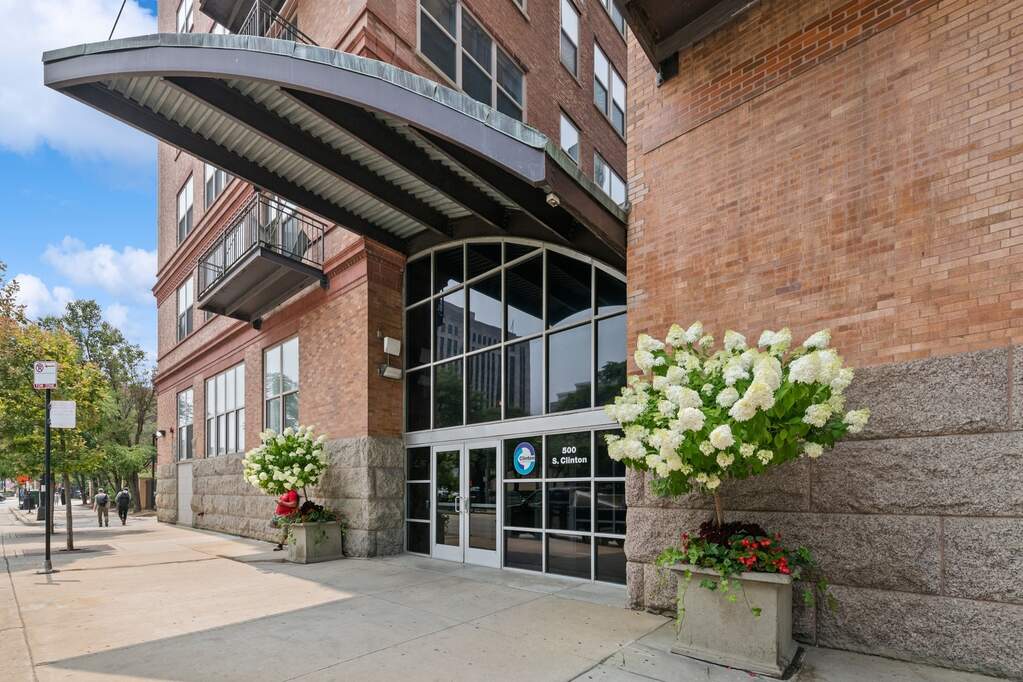 500 S Clinton Street #330 property in Chicago