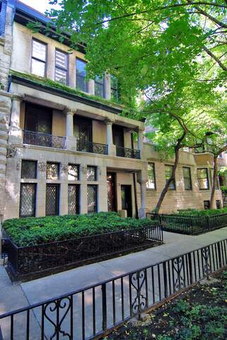 1436 N Astor Street property in Chicago