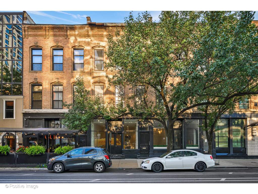 740 N Wells Street property in Chicago